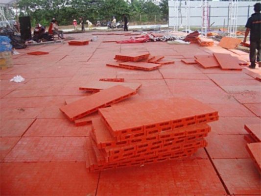 Tấm lót sân khấu, pallet lót sàn
