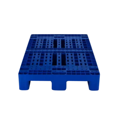 Pallet nhựa xanh kích thước 1200x1000x150mm dùng kê kho hàng hóa